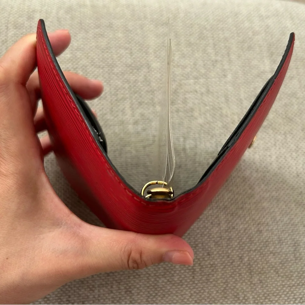 Louis Vuitton Red Epi Agenda PM